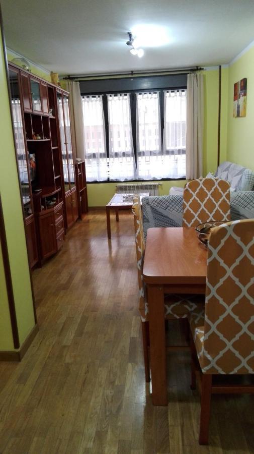 Amplio Loft Con Plaza De Garaje Apartment Onís Стая снимка