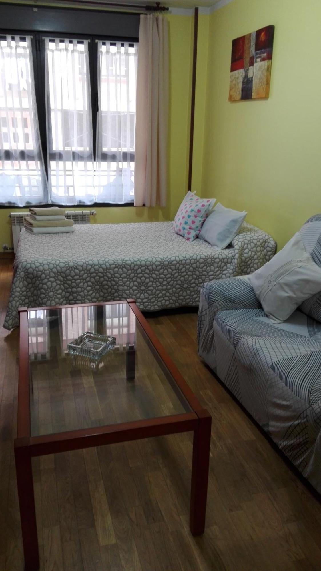 Amplio Loft Con Plaza De Garaje Apartment Onís Стая снимка